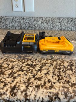 DEWALT 20V MAX XR Lithium-Ion 4.0 Ah Battery Pack
