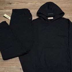 Essential hoodie and sweats