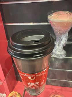 PEPPERMINT MOCHA SCENTED CANDLE 