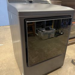 LG 7.3 cu. ft. Rear Control GAS Dryer with AI Sensing and TurboSteam