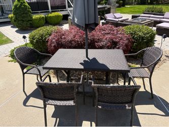 Resin wicker table, 4 chairs and umbrella