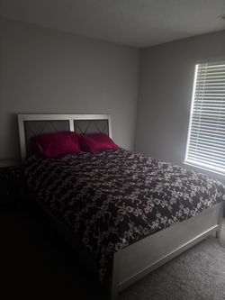 Bedroom set
