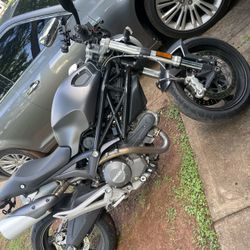 Ducati 700cc