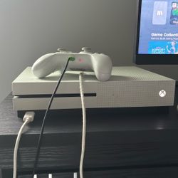Xbox One S With Controller And Headphones