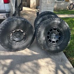 Wheel Tire Set 