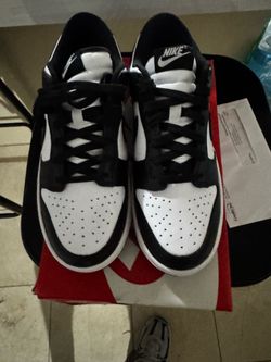 Nike Panda dunk Women size 7