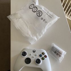 wireless Xbox One controller (never used)