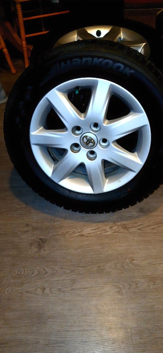 Hancook iPike RS Studded Snow Tires And Wheels 