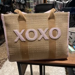👜 Brand New XOXO Straw Tote – $70