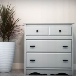 3 drawer dresser with black hardware