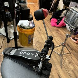 DW2000 Single Kick Pedal