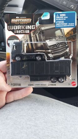 Rare Matchbox the movie working rigs Mercedes-Benz actros $20