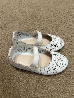 new girls shoes (size 6)