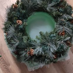 Christmas Wreath Sterilite