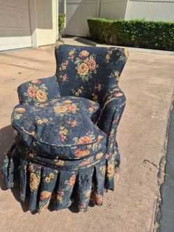 Vintage vanity chair floral