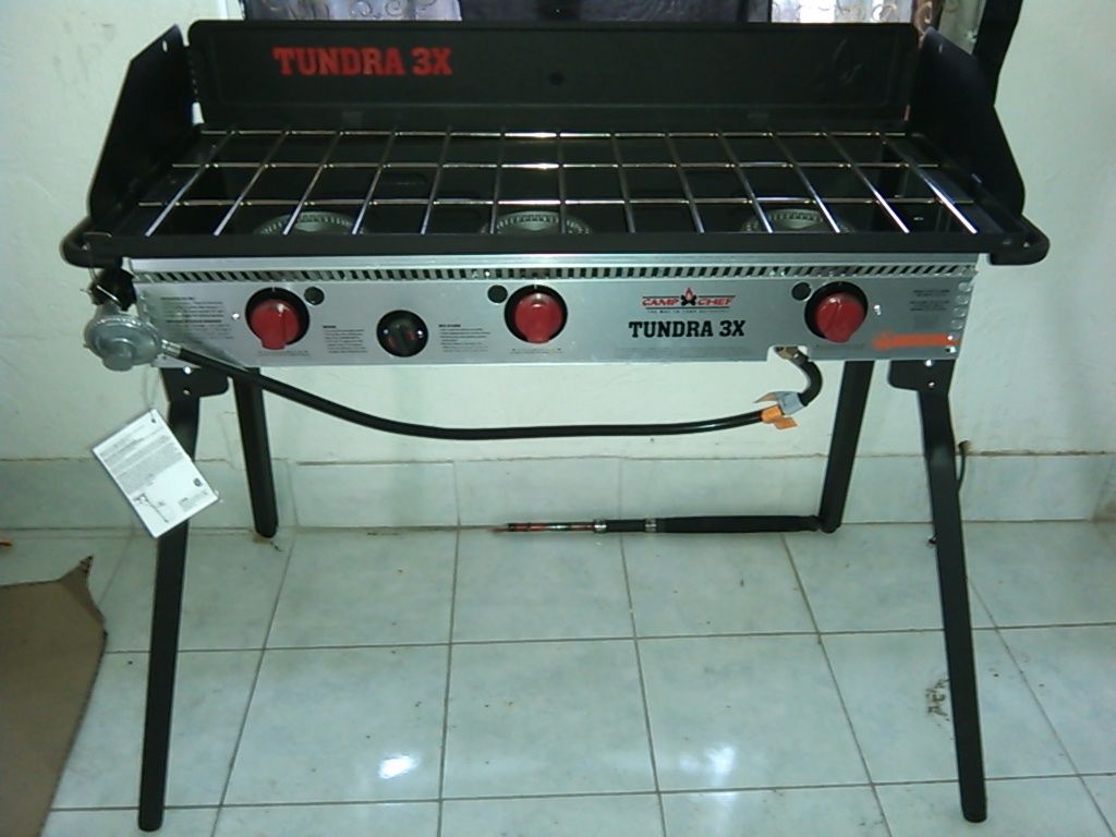 *BRAND NEW NEVER USED* Camp Chef Tundra 3X Three Burner Stove W/ Griddle
