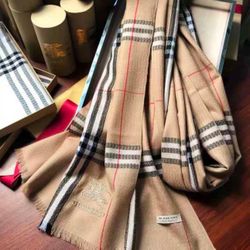 Women’s Scarves