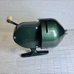 F126- Vintage Shakespeare Spin Wondereel 1760 Model FF Spincast Fishing Reel