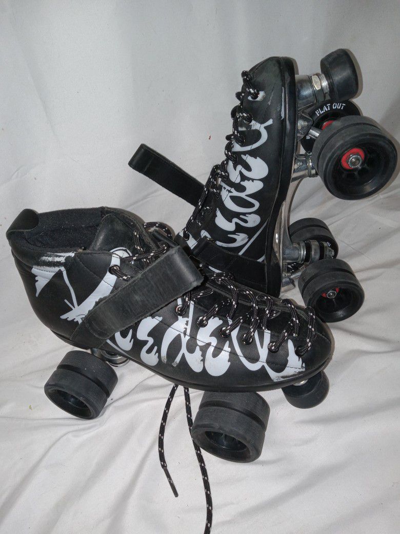 Size 8m9w Roller Skates 