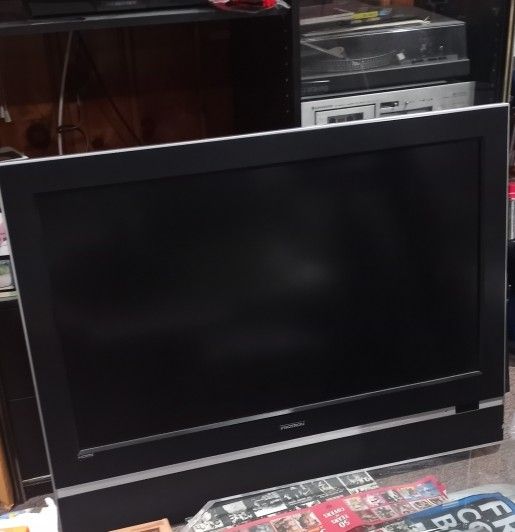 42" Protron TV