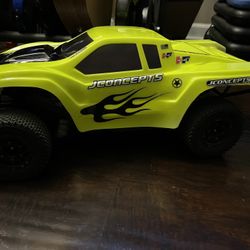 Traxxas Slash 