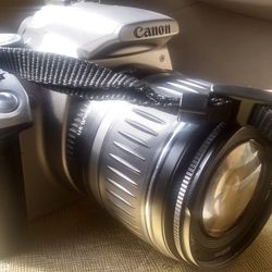 Canon DS126071 EOS Digital Rebel XT W/ EFS 18-55mm Lens

