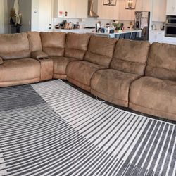 Sectional couch