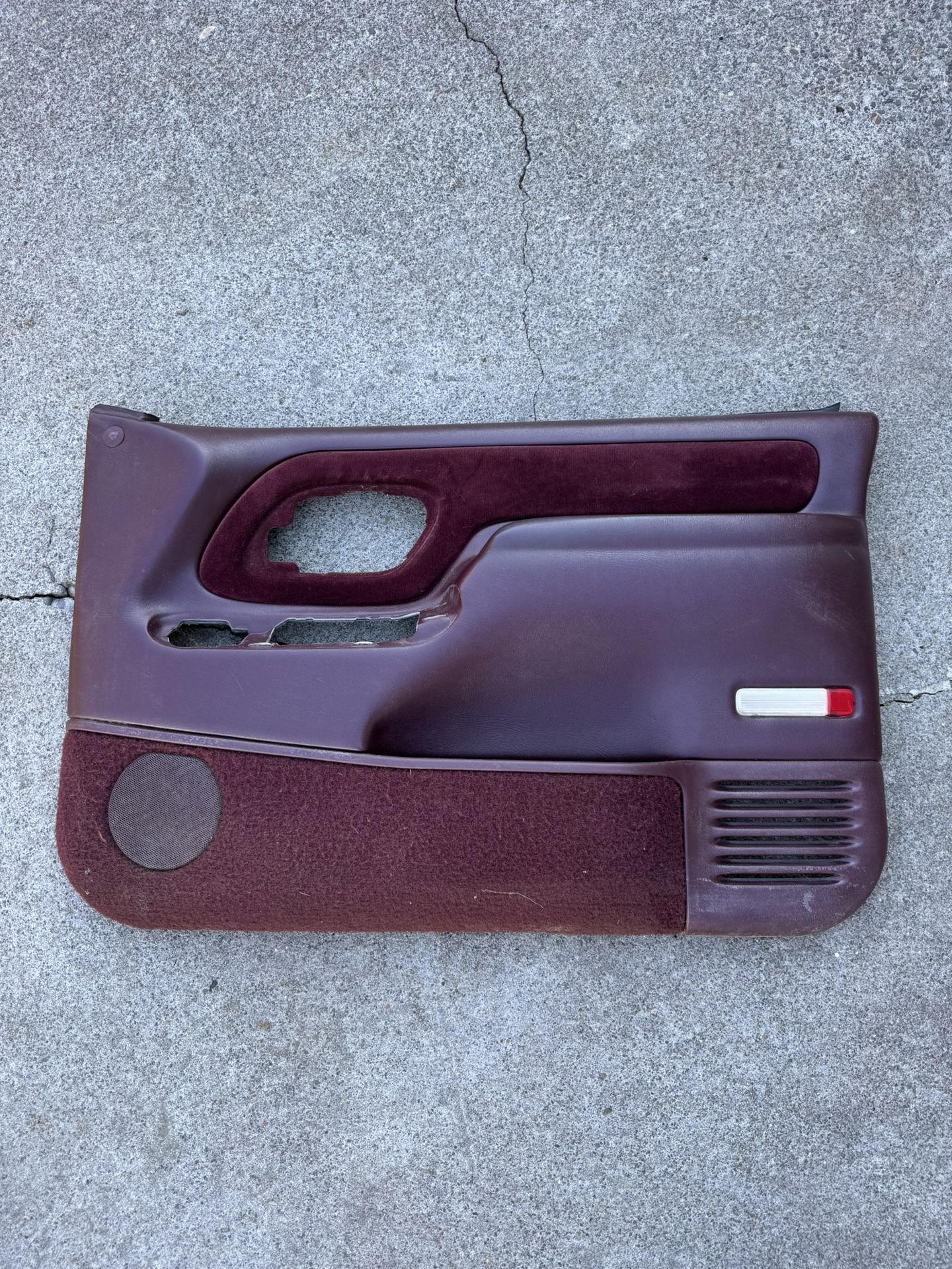 95-99 Chevy GMC Silverado C/K Door Panel Front Passenger Right Maroon OEM