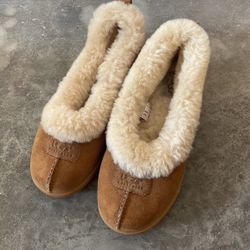 Ugg Womens Size 7 