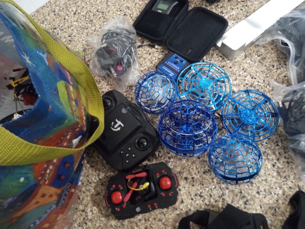 DRONES-5 SPHERES AND TWO MINI DRONES
