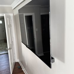 7 LG TV