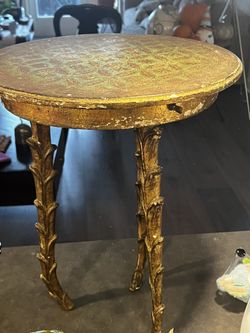 Italian Florentine Giltwood Side Table – Vintage