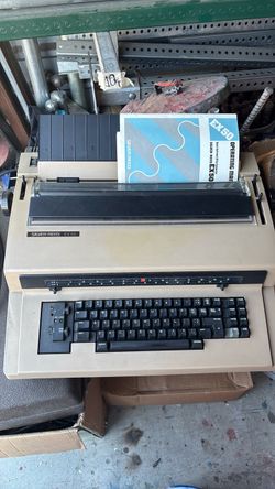 Silver Reed EX50 Electric Typewriter