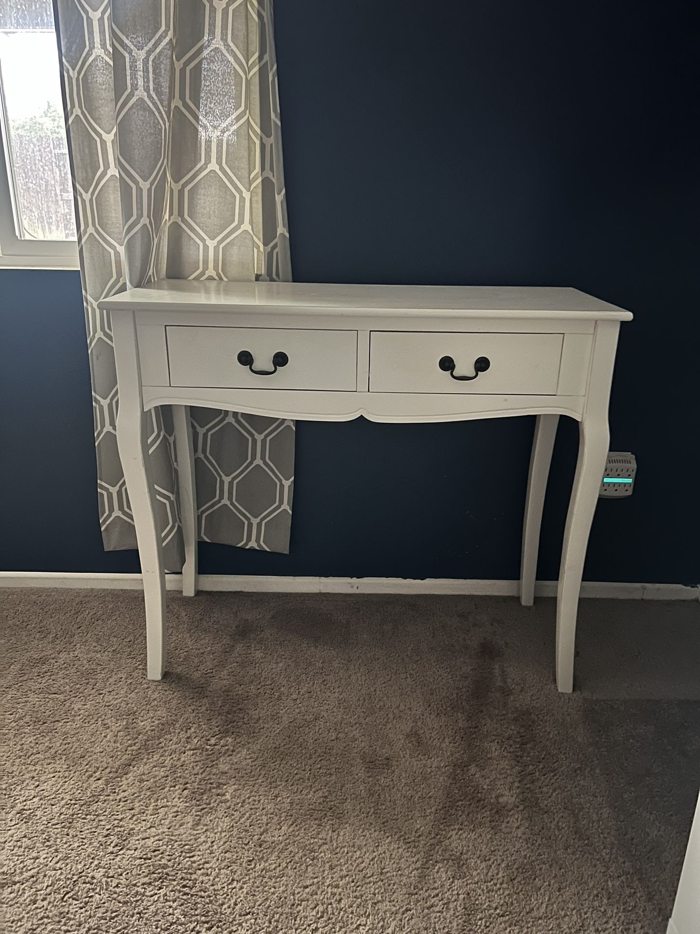 Small Desk/Accent Table