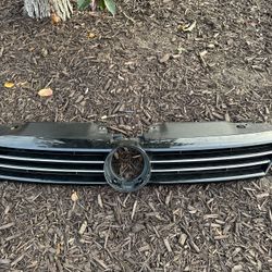 2011 To 2015 Vw Jetta Front Upper Grille 