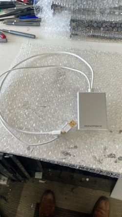 Monoprice Mini DisplayPort 1.2a / Thunderbolt to 4K HDMI Adapter
