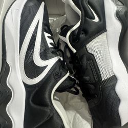  Nike Giannis Immortality 3 Shoes Mens Size 12. NEW