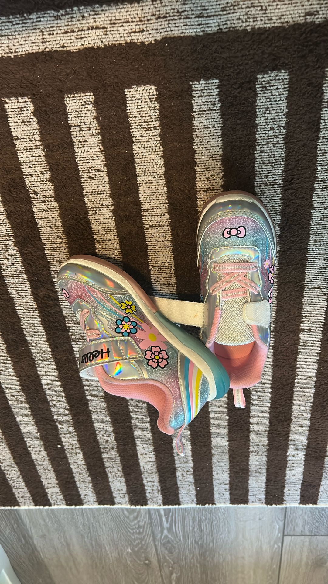 Girls Hello Kitty Light-Up Shoes