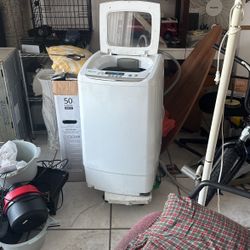 Médium Whasher Machine Like NEw