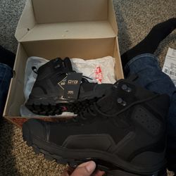 Vans Mte 3 Boots Size 11