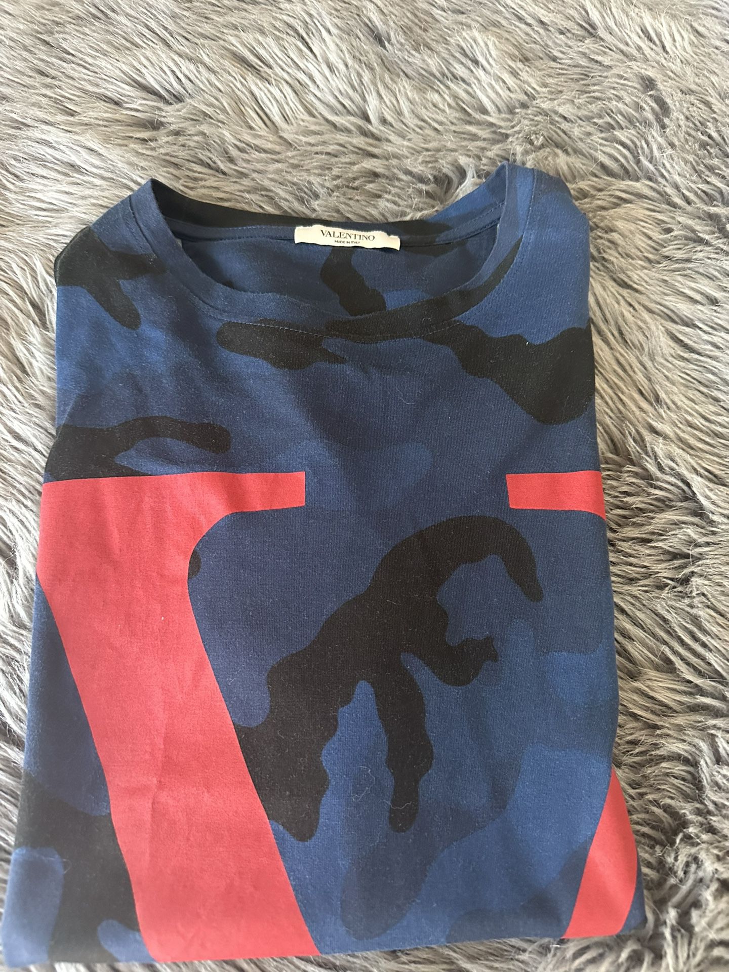 Valentino men’s Tshirt