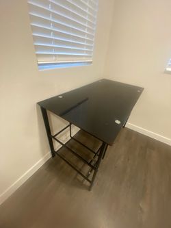 Computer desk