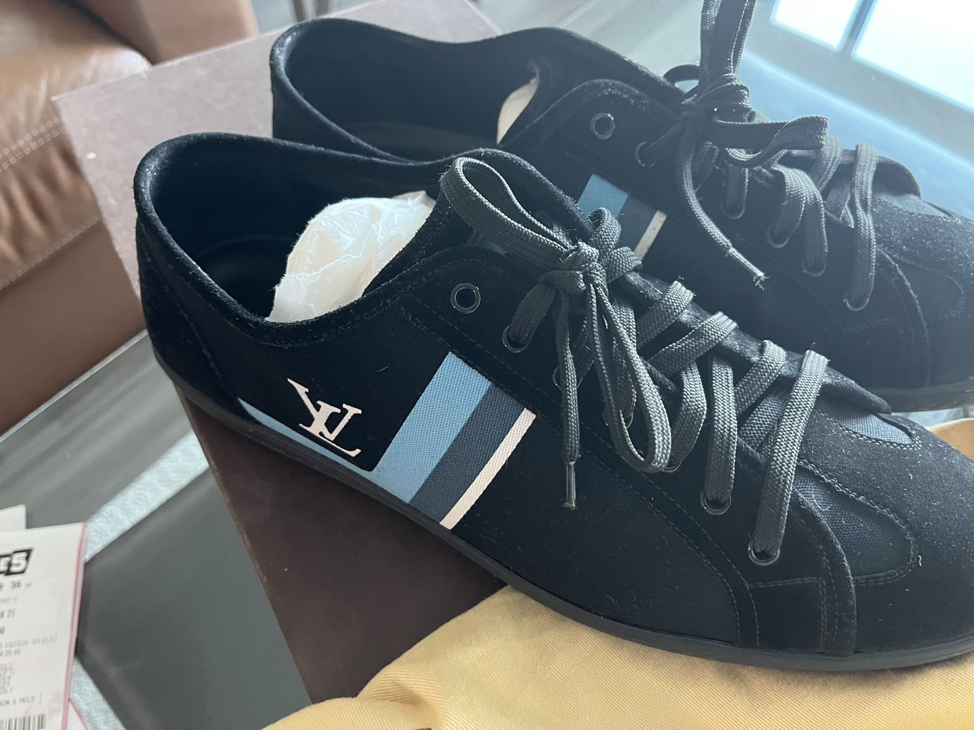 Overfrakke mærke tilpasningsevne Louis Vuitton Classic Mens Shoe, Early 90s Release for Sale in Brooklyn, NY  - OfferUp