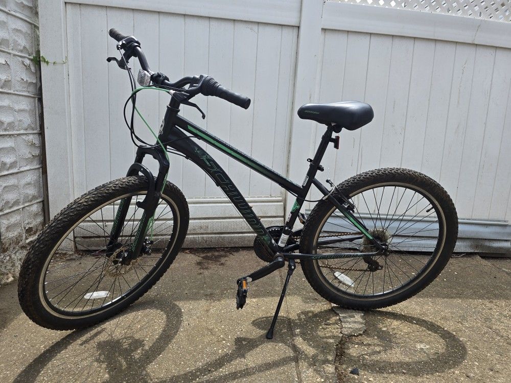 Schwinn Sidewinder Mountain Bike