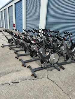 18 spin bike lot
