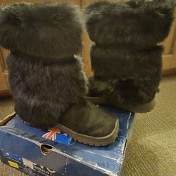 Emu Black Boots Size 5