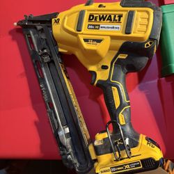 Dewalt 20v Nailer 