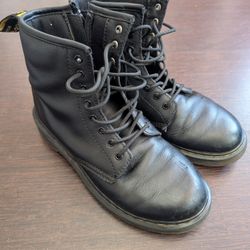 Dr Martens Kids 5girls / 4 Boys Boots