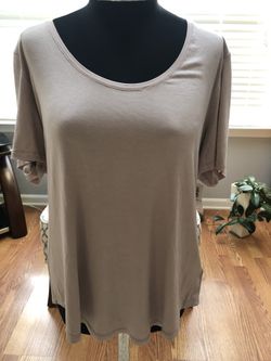 Women’s top brand new with tags size large