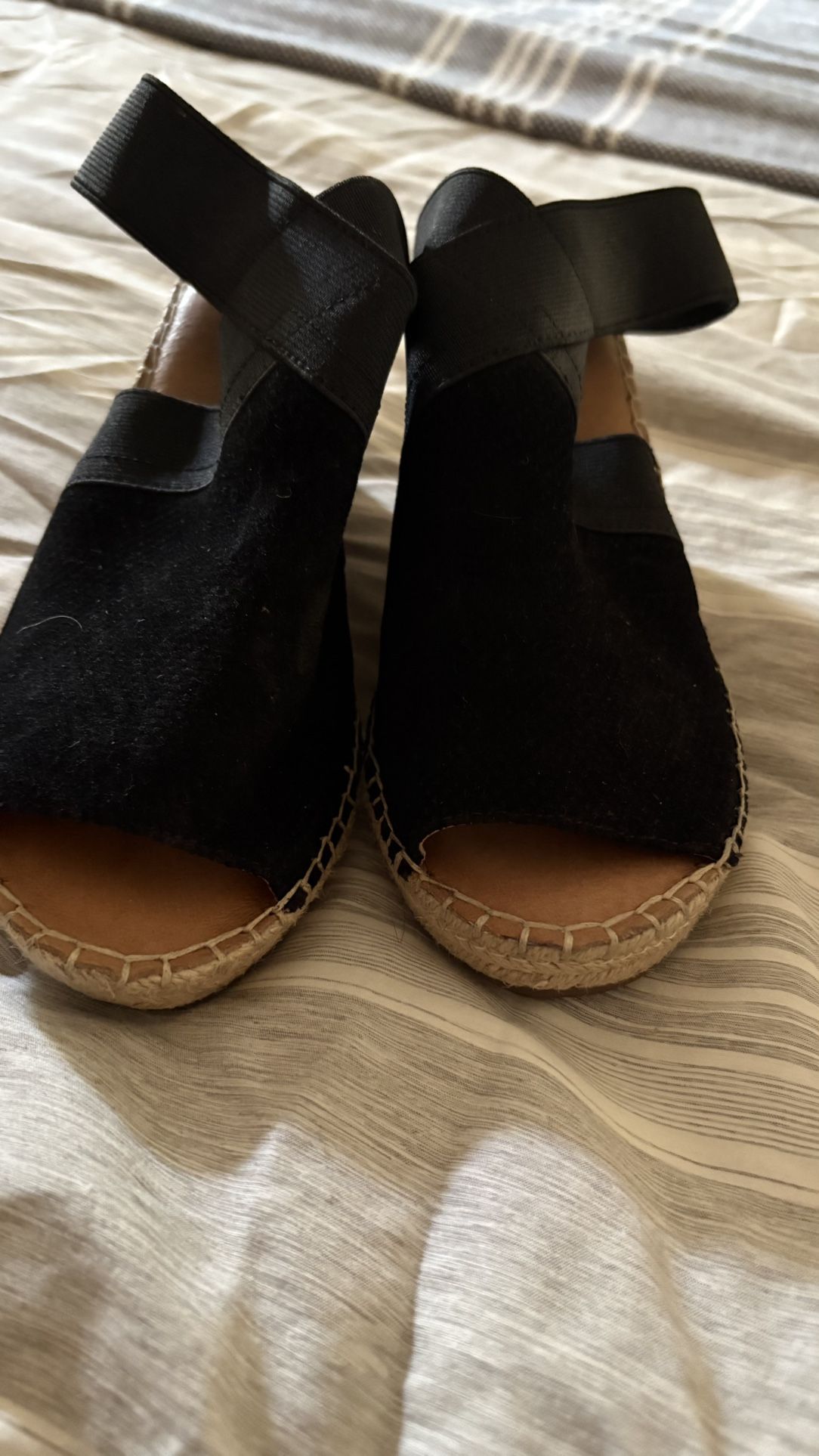 Gentle Souls Kenneth Cole Size 6